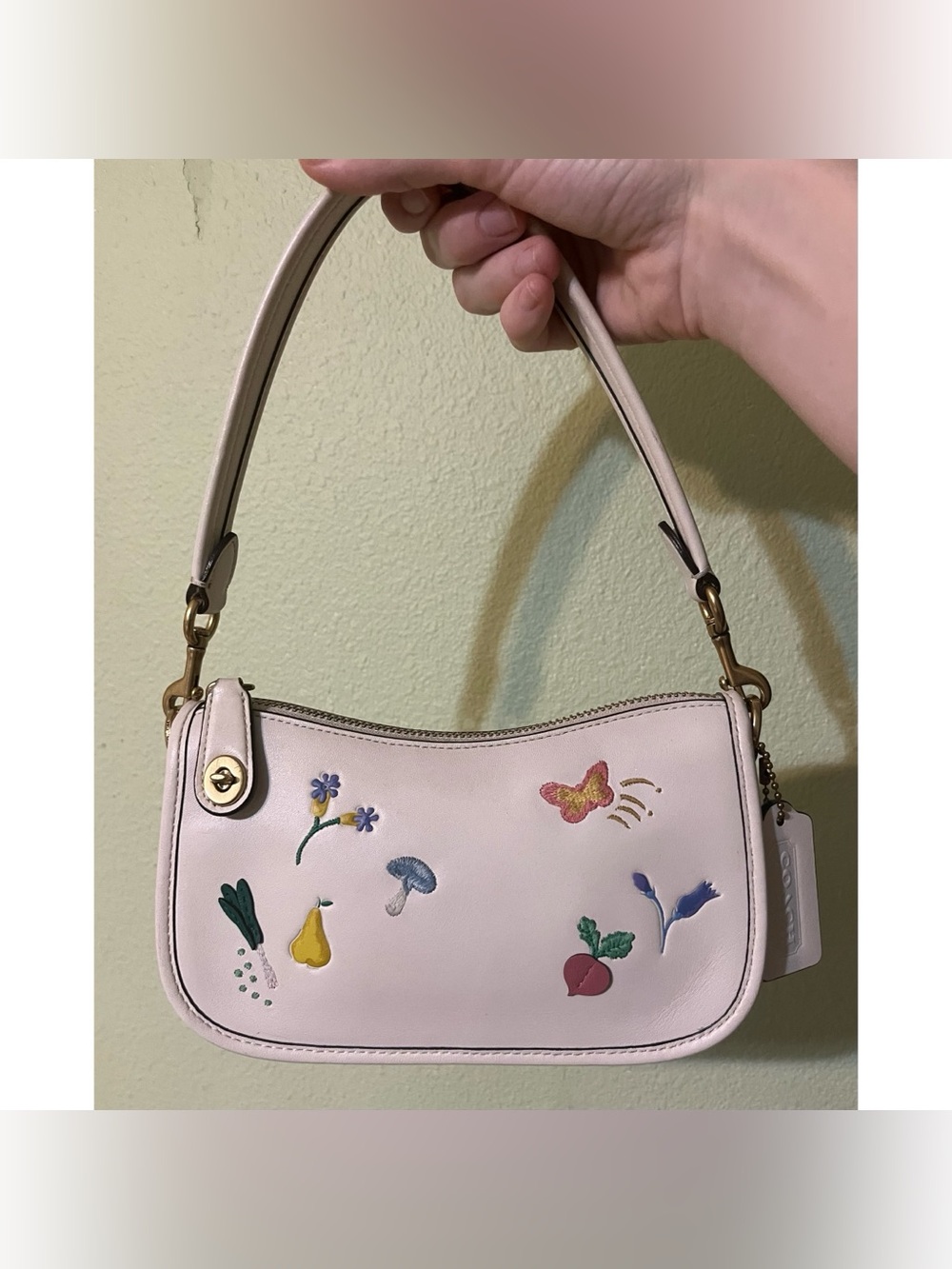 RARE Coach Garden Embroidery Swinger 20!